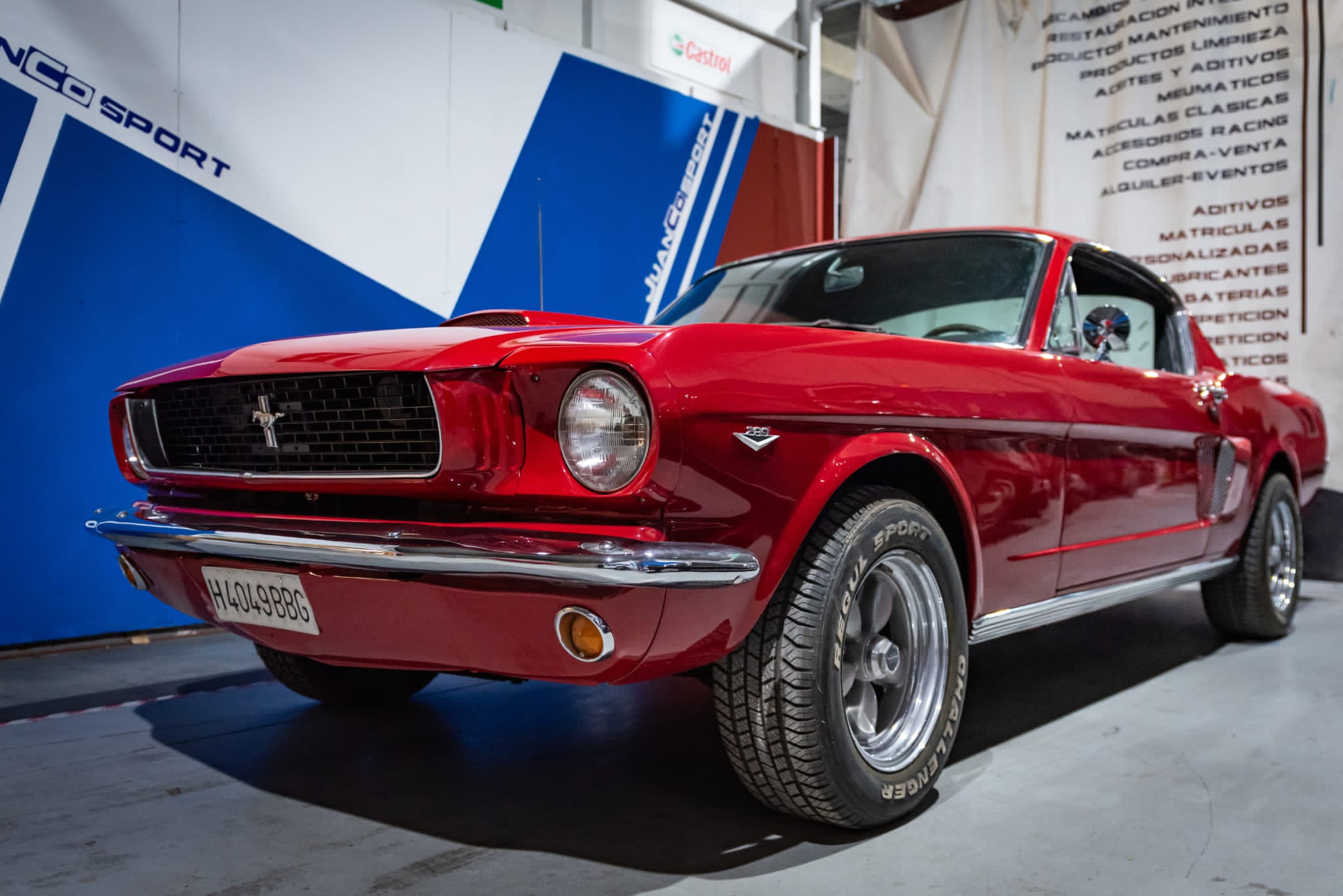 FORD MUSTANG FASTBACK