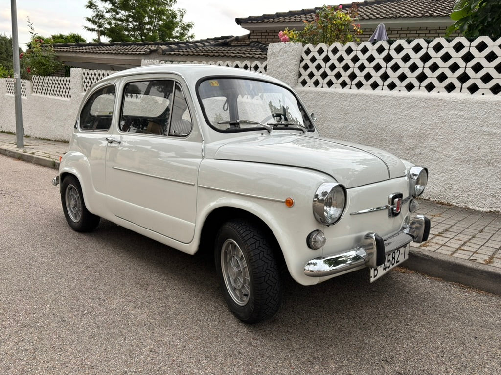 SEAT 600 L
