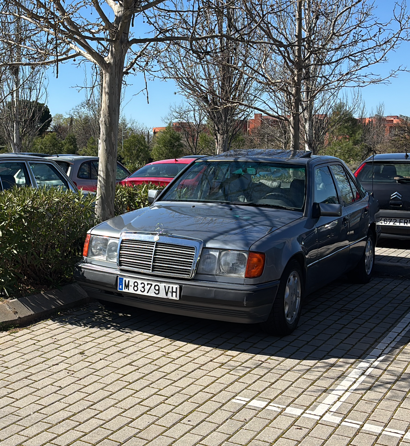 MERCEDES-BENZ 300D