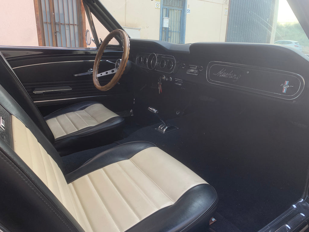 FORD MUSTANG FASTBACK