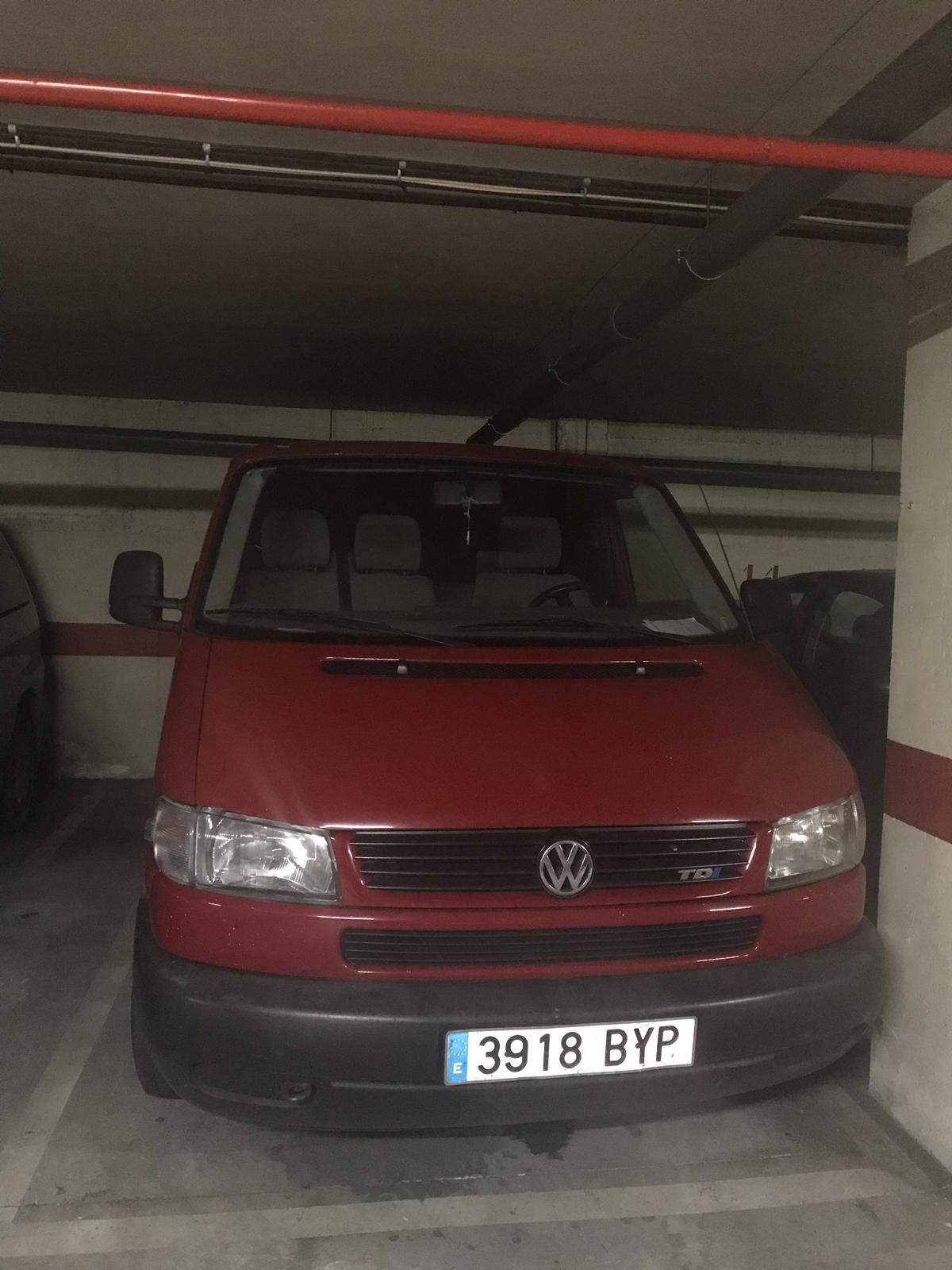 VOLSKWAGEN TRANSPORTER T4